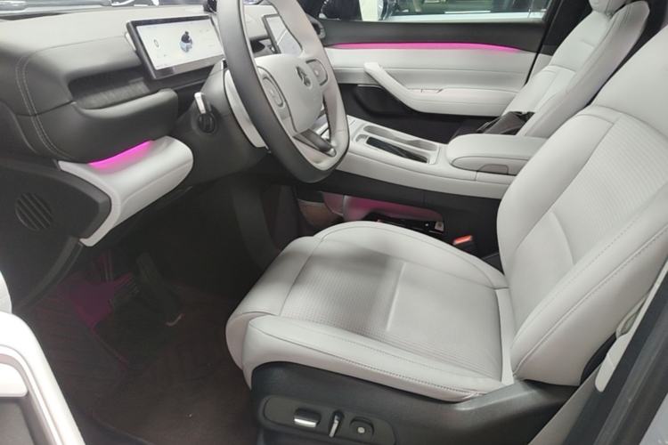 Used Nio ES6 2023 75 kWh Left Front Seat