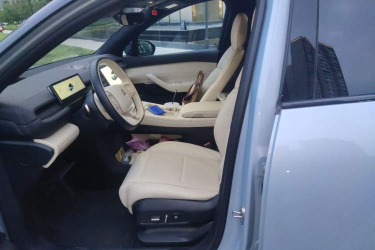Used Nio ES6 2023 75 kWh Left Front Seat