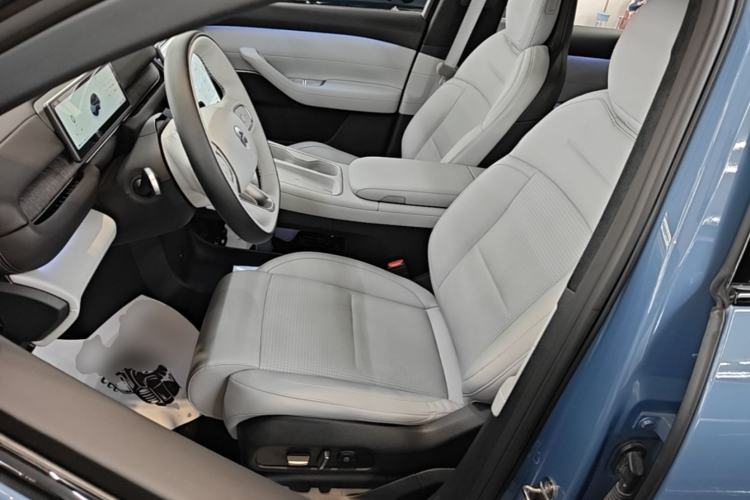 Used Nio ES6 2023 75 kWh Left Front Seat