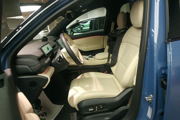 Used Nio ES6 2023 75 kWh Left Front Seat