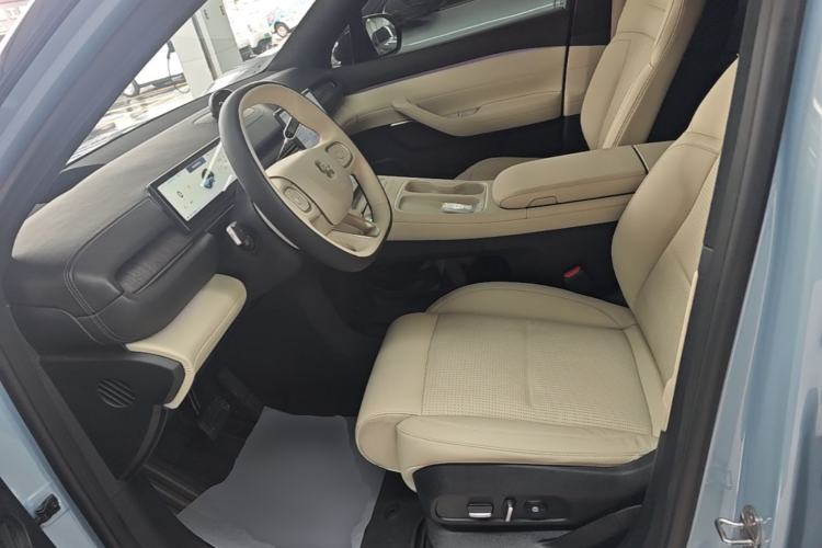 Used Nio ES6 2023 75 kWh Left Front Seat