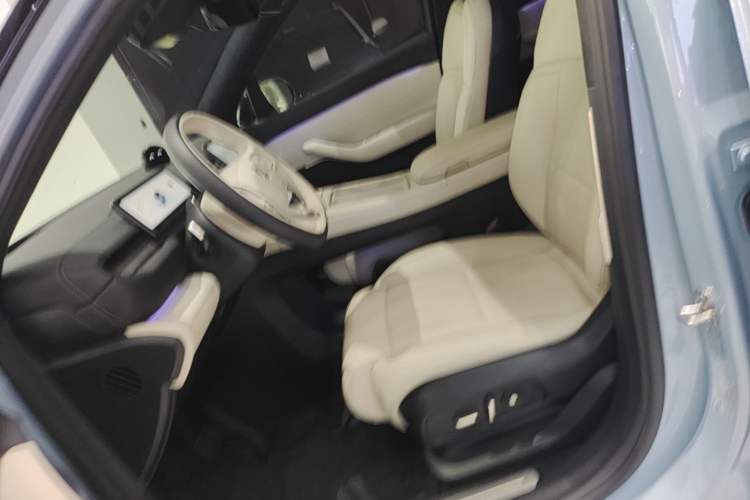 Used Nio ES6 2023 75 kWh Left Front Seat