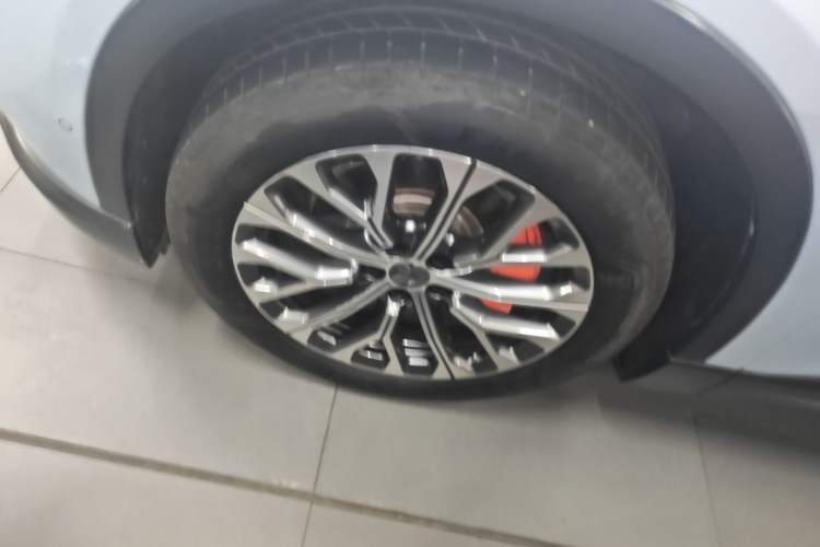 Used Nio ES6 2023 75 kWh Left Front Wheel Hub