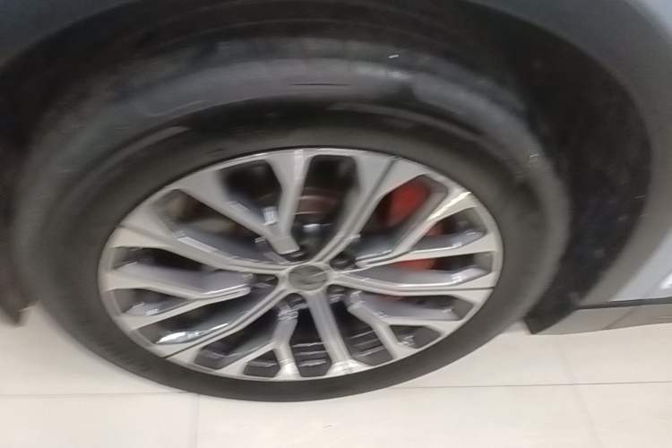 Used Nio ES6 2023 75 kWh Left Front Wheel Hub