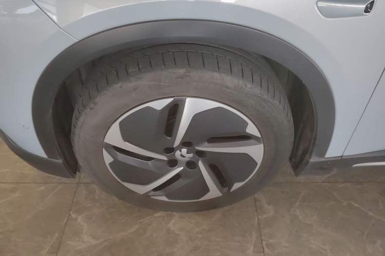 Used Nio ES6 2023 75 kWh Left Front Wheel Hub