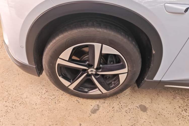 Used Nio ES6 2023 75 kWh Left Front Wheel Hub