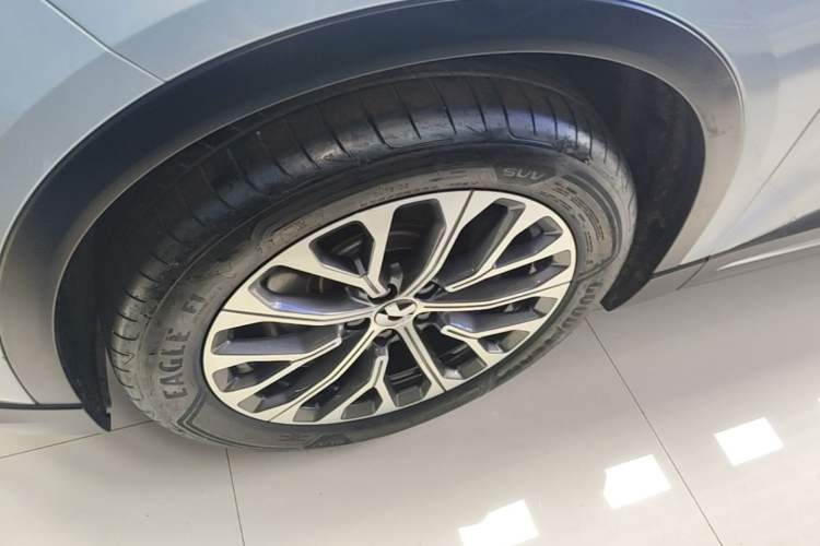 Used Nio ES6 2023 75 kWh Left Front Wheel Hub