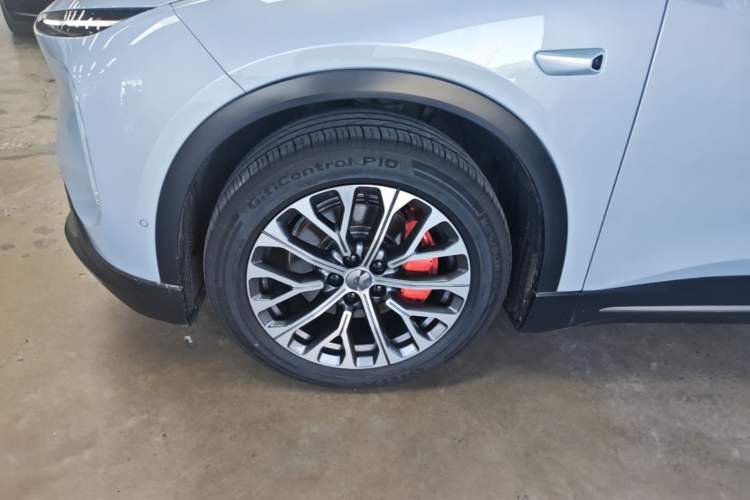 Used Nio ES6 2023 75 kWh Left Front Wheel Hub