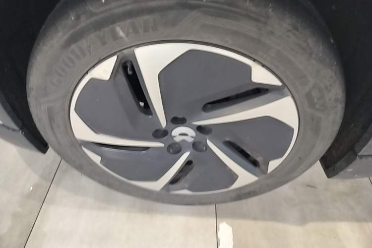 Used Nio ES6 2023 75 kWh Left Front Wheel Hub