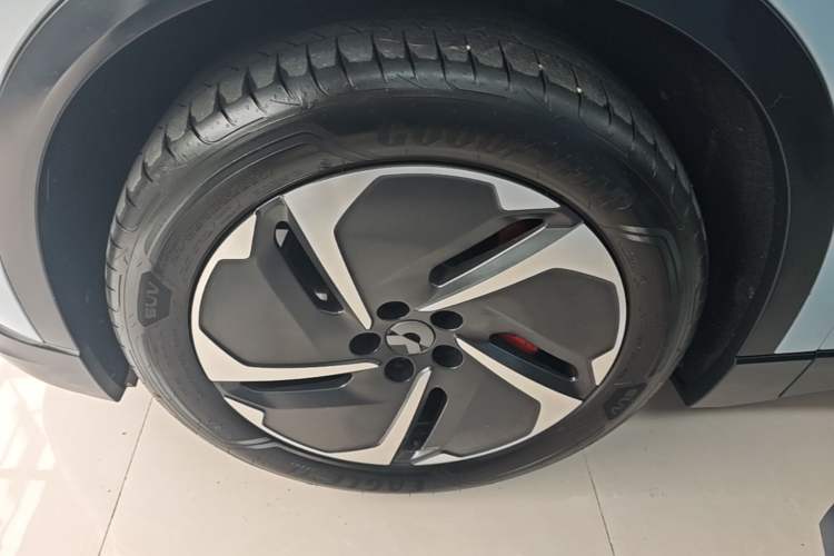 Used Nio ES6 2023 75 kWh Left Front Wheel Hub