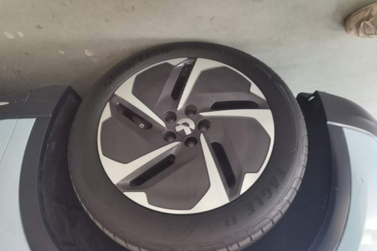 Used Nio ES6 2023 75 kWh Left Front Wheel Hub