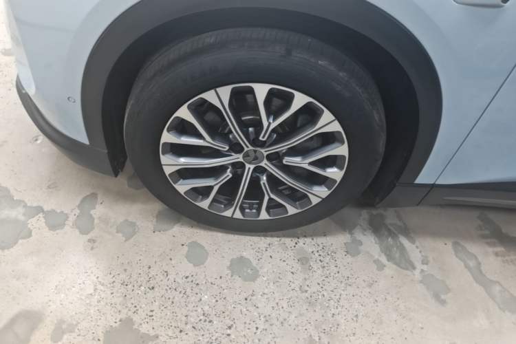 Used Nio ES6 2023 75 kWh Left Front Wheel Hub