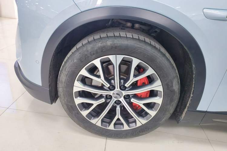 Used Nio ES6 2023 75 kWh Left Front Wheel Hub