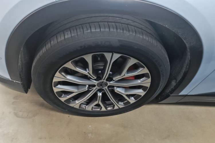 Used Nio ES6 2023 75 kWh Left Front Wheel Hub