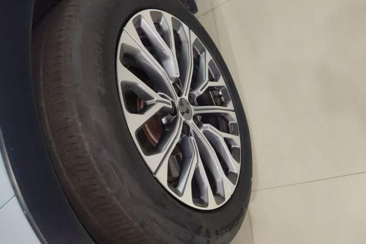 Used Nio ES6 2023 75 kWh Left Front Wheel Hub