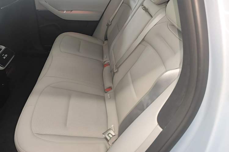Used Nio ES6 2023 75 kWh Left Rear Seat