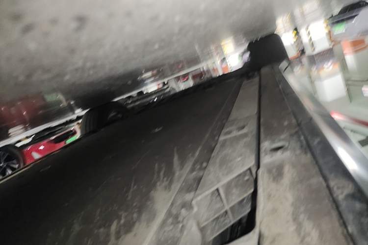Used Nio ES6 2023 75 kWh Left Side Sill