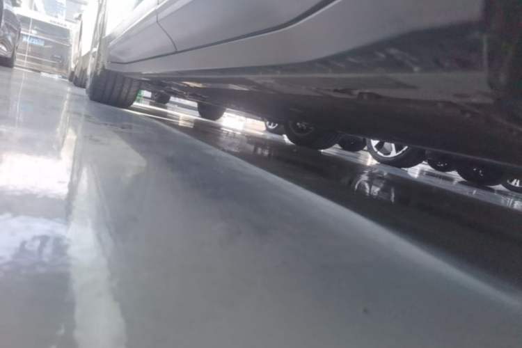 Used Nio ES6 2023 75 kWh Left Side Sill