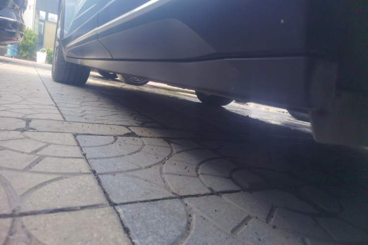 Used Nio ES6 2023 75 kWh Left Side Sill