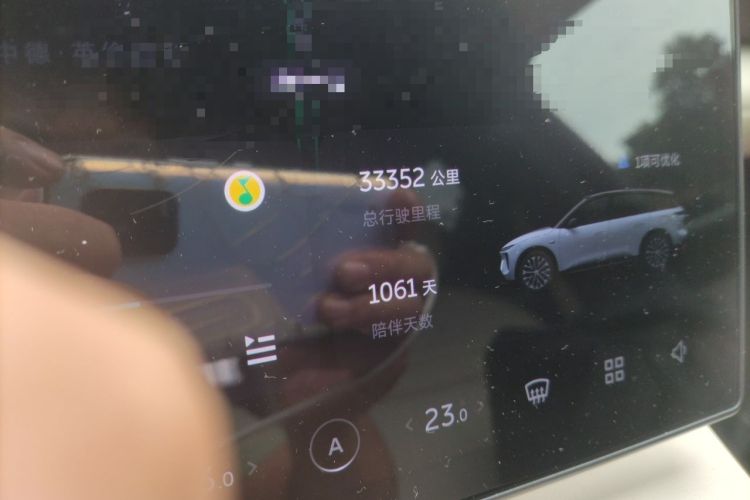 Used Nio ES6 2023 75 kWh Odometer Close Up