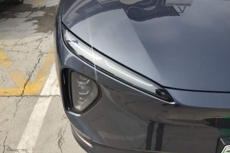 Used Nio ES6 2023 75 kWh Right Front Headlight