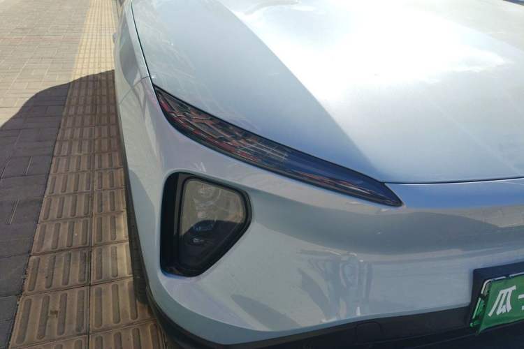 Used Nio ES6 2023 75 kWh Right Front Headlight