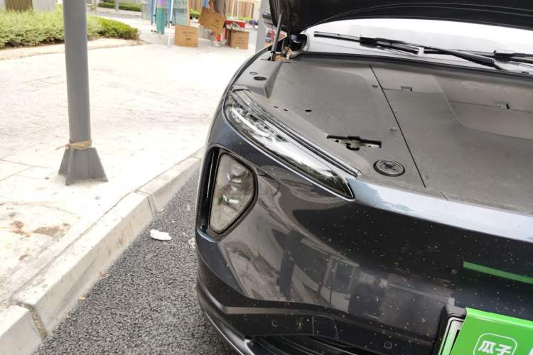 Used Nio ES6 2023 75 kWh Right Front Headlight