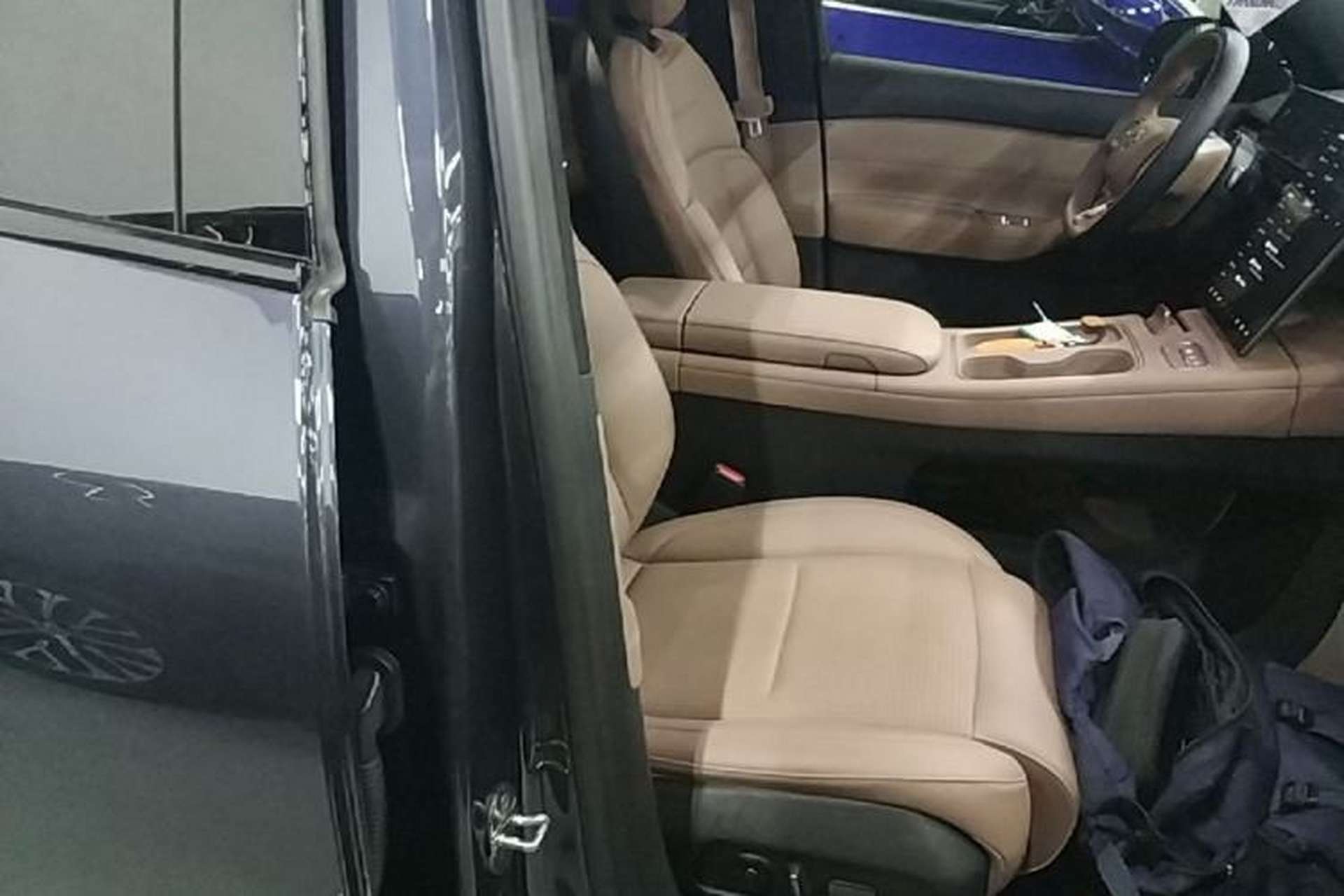 Used Nio ES6 2023 75 kWh Right Front Seat