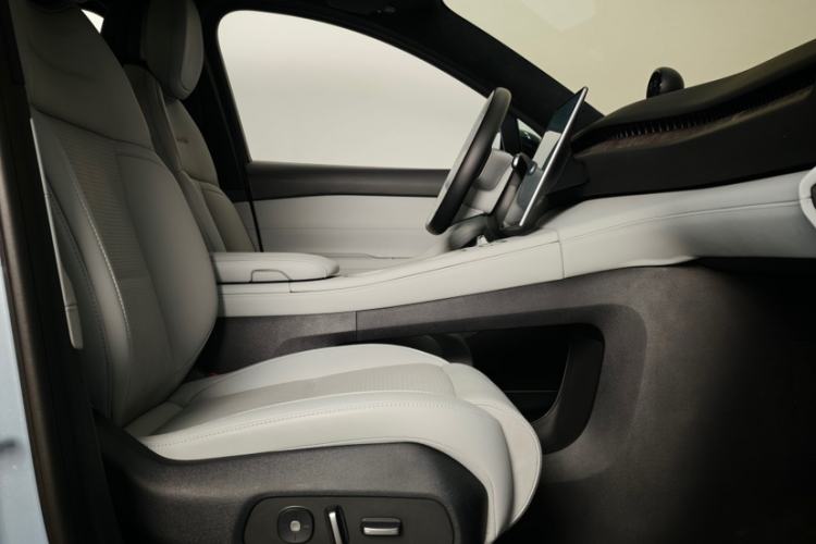 Used Nio ES6 2023 75 kWh Right Front Seat