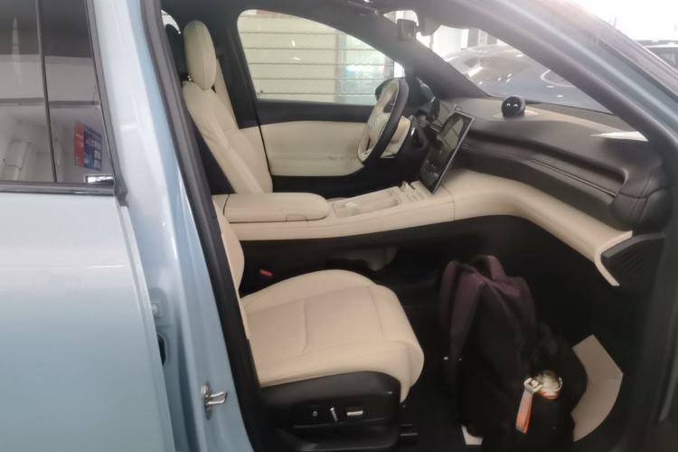 Used Nio ES6 2023 75 kWh Right Front Seat