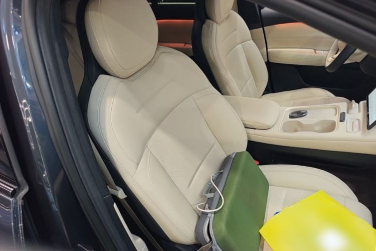 Used Nio ES6 2023 75 kWh Right Front Seat