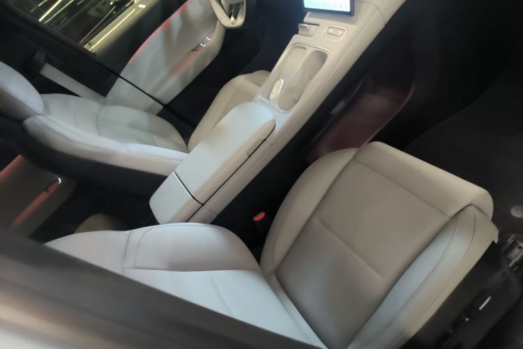 Used Nio ES6 2023 75 kWh Right Front Seat