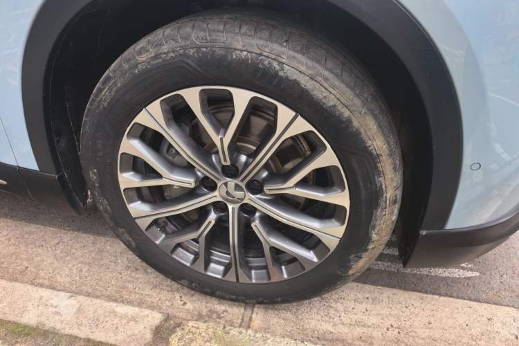 Used Nio ES6 2023 75 kWh Right Front Wheel Hub
