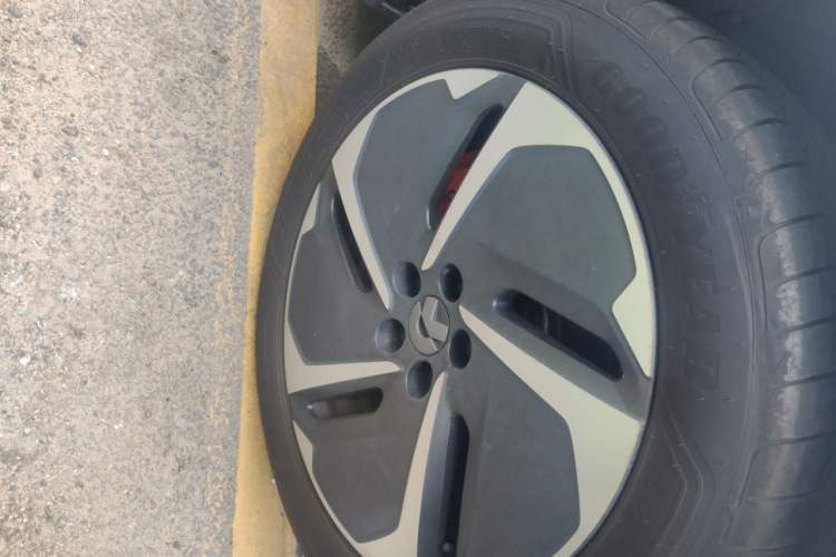 Used Nio ES6 2023 75 kWh Right Front Wheel Hub