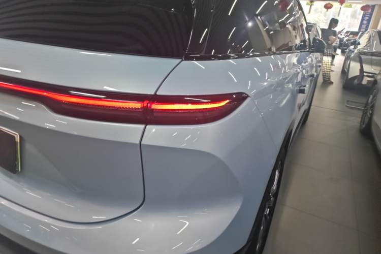 Used Nio ES6 2023 75 kWh Right Rear Taillight