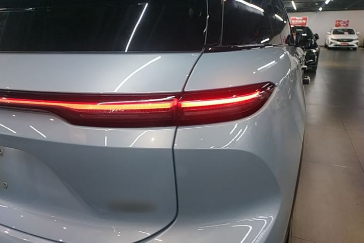 Used Nio ES6 2023 75 kWh Right Rear Taillight