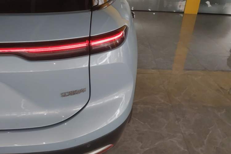 Used Nio ES6 2023 75 kWh Right Rear Taillight