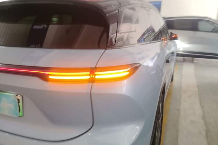 Used Nio ES6 2023 75 kWh Right Rear Taillight