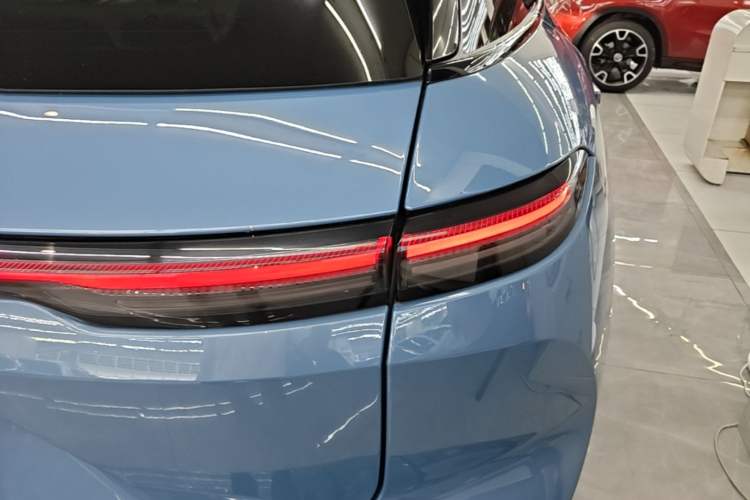 Used Nio ES6 2023 75 kWh Right Rear Taillight