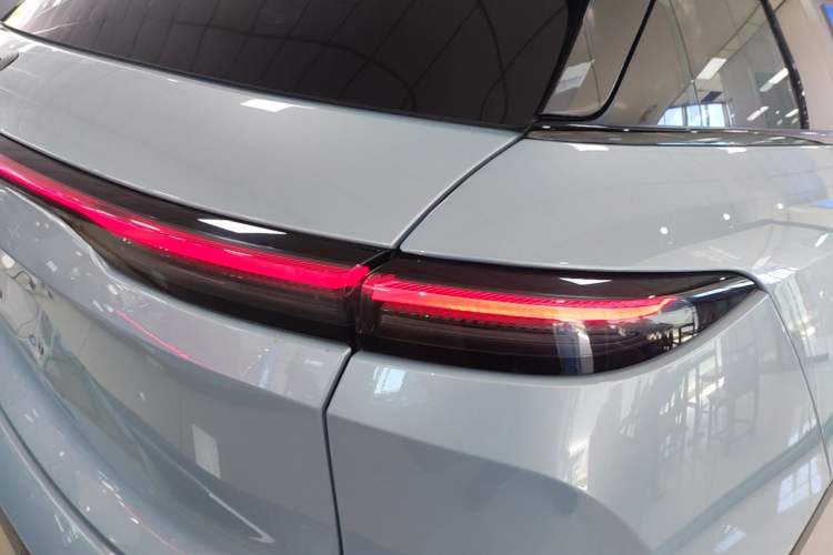 Used Nio ES6 2023 75 kWh Right Rear Taillight
