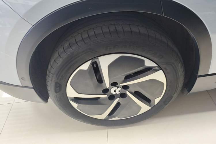 Used Nio ES6 2023 75 kWh Right Rear Wheel Hub
