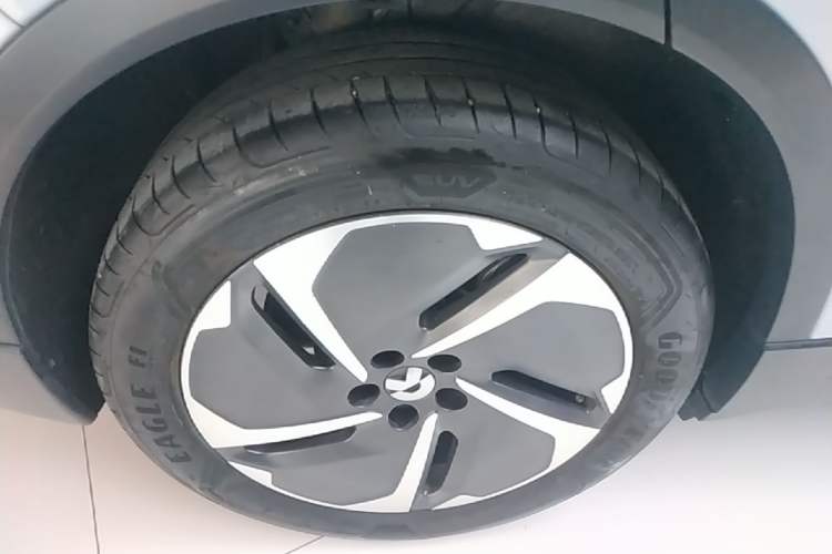 Used Nio ES6 2023 75 kWh Right Rear Wheel Hub