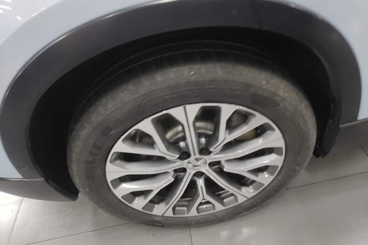 Used Nio ES6 2023 75 kWh Right Rear Wheel Hub