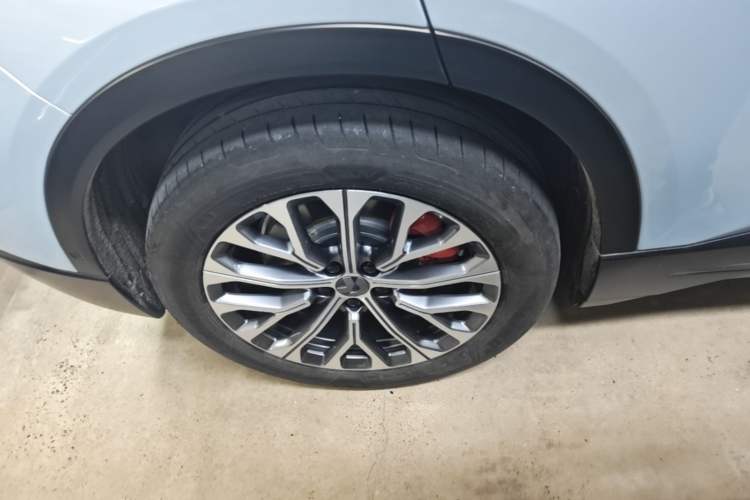 Used Nio ES6 2023 75 kWh Right Rear Wheel Hub
