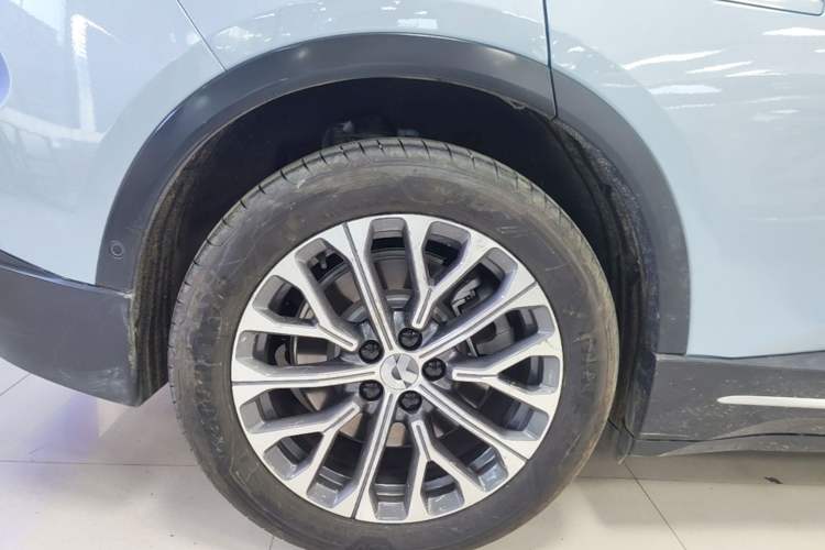 Used Nio ES6 2023 75 kWh Right Rear Wheel Hub