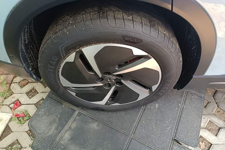 Used Nio ES6 2023 75 kWh Right Rear Wheel Hub