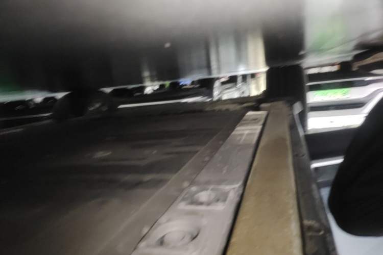 Used Nio ES6 2023 75 kWh Right Side Sill