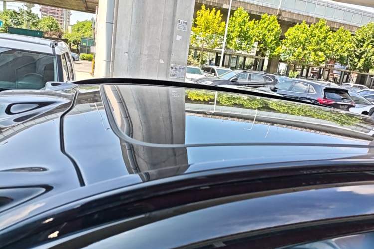 Used Nio ES6 2023 75 kWh Roof