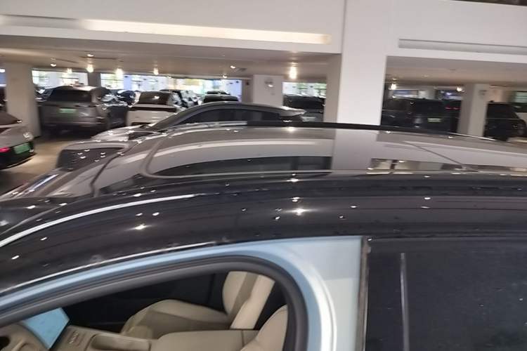 Used Nio ES6 2023 75 kWh Roof