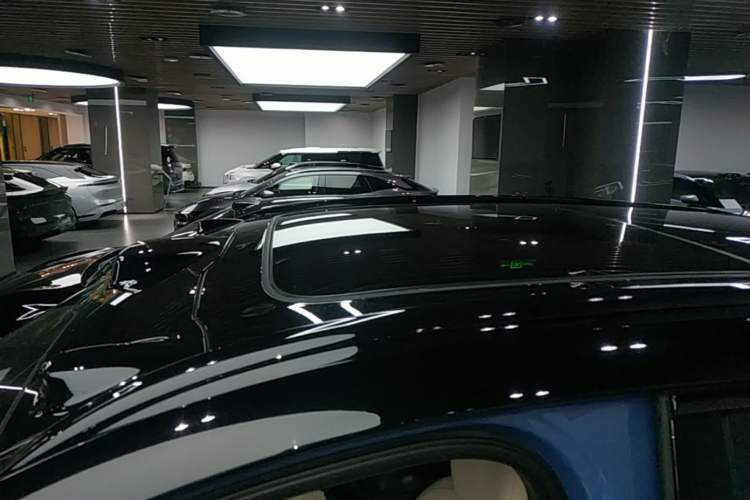 Used Nio ES6 2023 75 kWh Roof
